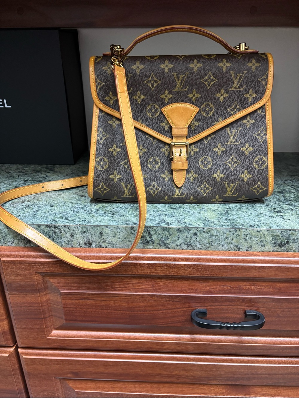 Louis Vuitton Monogram Satchel with Tan Trim and Gold Hardware - Picture 5 of 5
